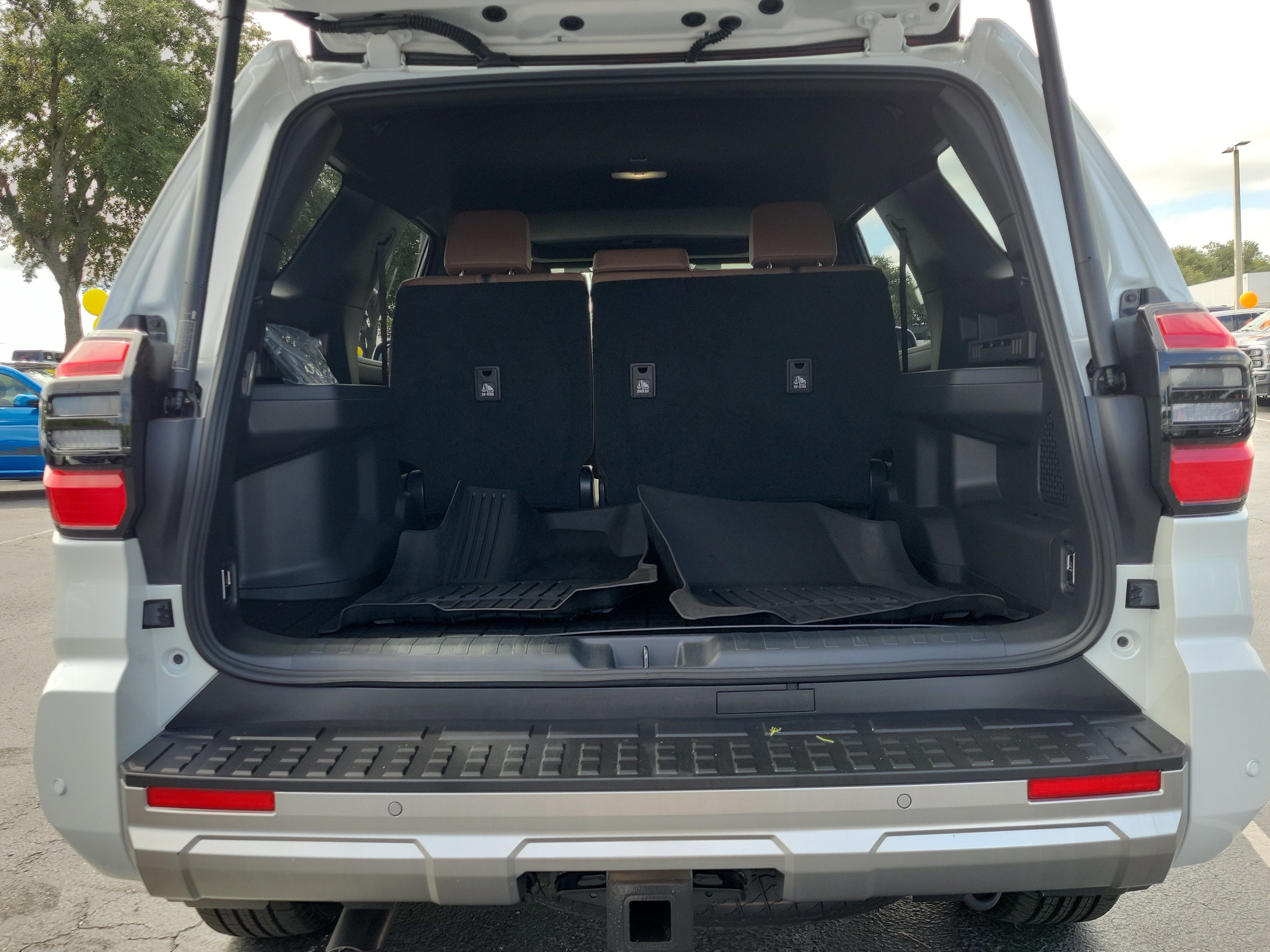 Used 2026 Toyota 4Runner Limited AWD/4WD image 9