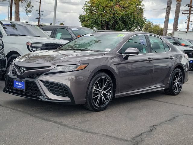Used 2024 Toyota Camry SE FWD image 25