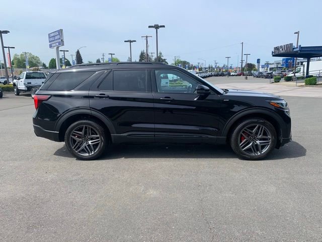 Certified 2025 Ford Explorer ST-Line w/ Premium Package AWD/4WD image 9
