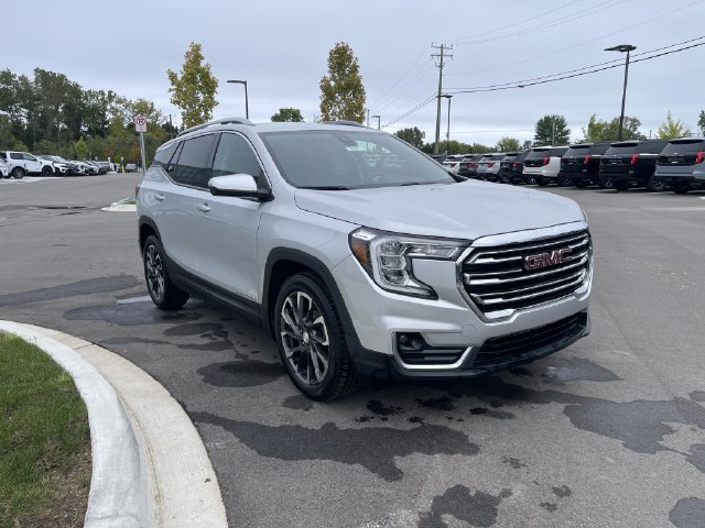Used 2022 GMC Terrain SLT FWD image 7