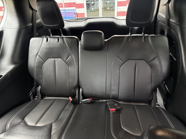 Used 2020 Chrysler Pacifica Touring-L Plus FWD image 24