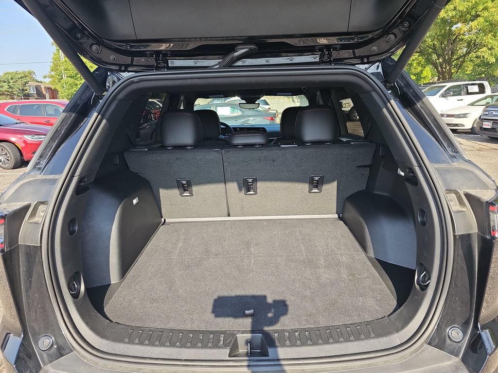 Used 2025 Chevrolet Equinox RS w/ Safety and Technology Package AWD/4WD image 12