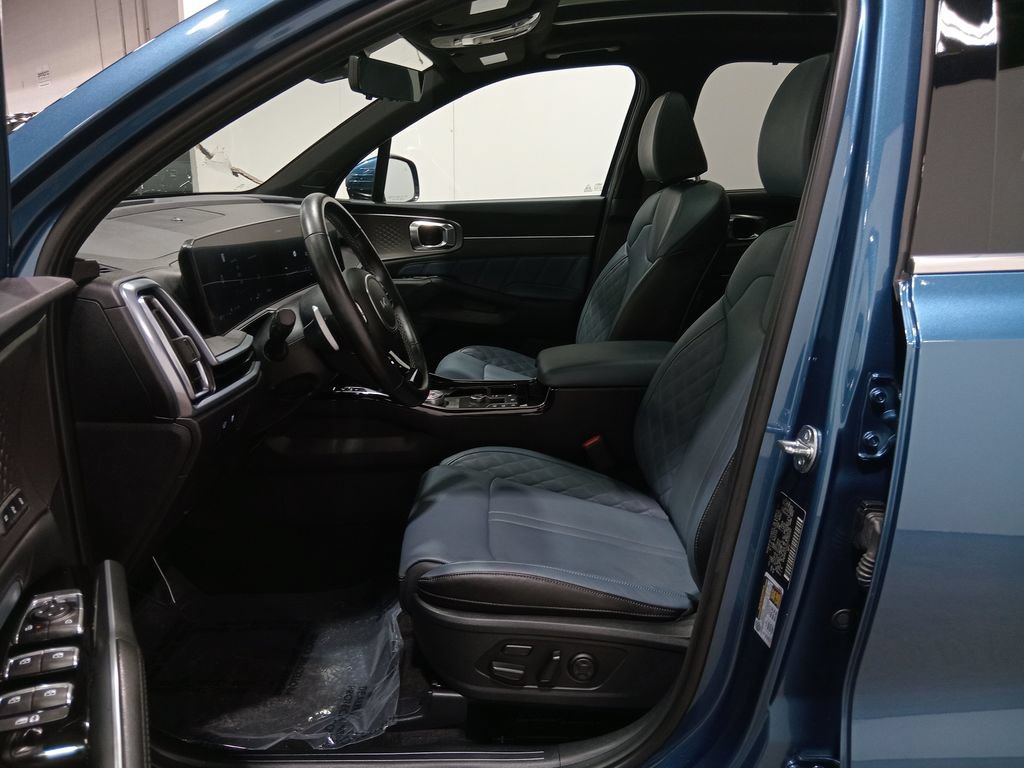 Used 2025 Kia Sorento SX Prestige AWD/4WD image 16