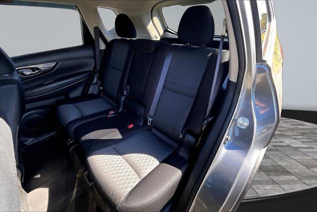 Used 2017 Nissan Rogue SV FWD image 26