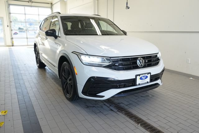 Used 2022 Volkswagen Tiguan SE R-Line AWD/4WD image 14