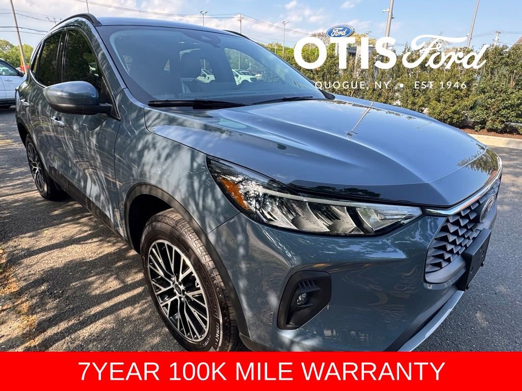 Certified 2025 Ford Escape SE w/ Class II Trailer Tow Package