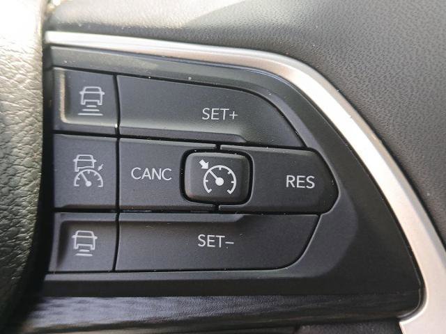 Used 2020 Jeep Grand Cherokee Limited w/ Luxury Group II image 14