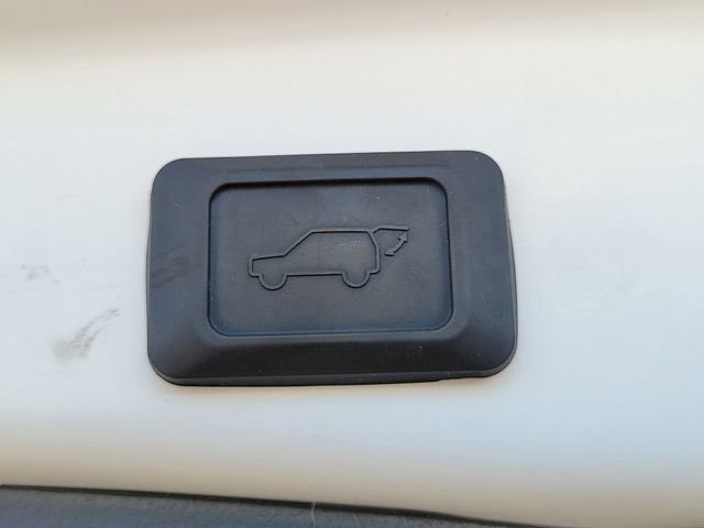 Used 2023 Toyota RAV4 Limited AWD/4WD image 8