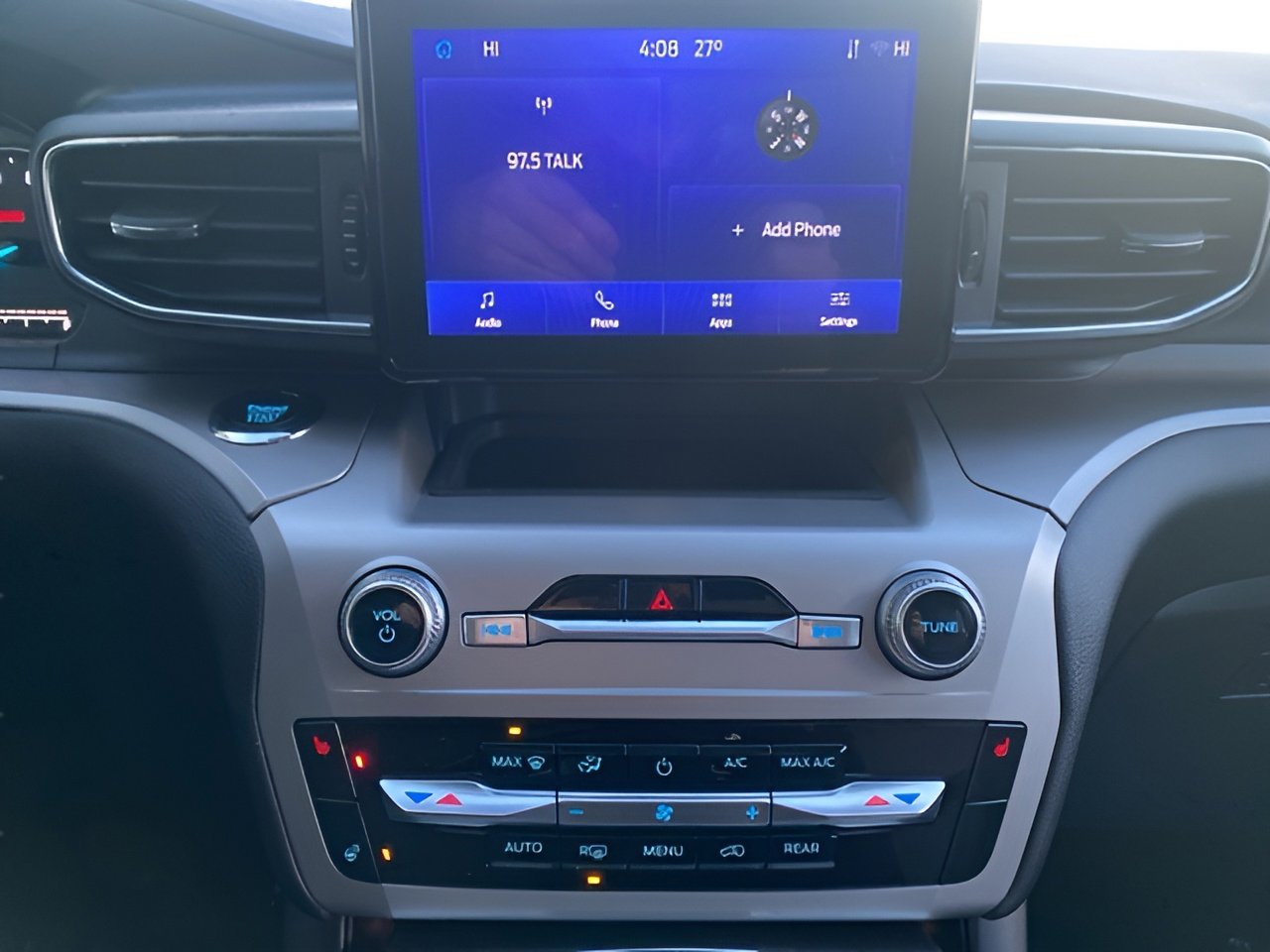 Certified 2022 Ford Explorer XLT w/ Equipment Group 202A image 19