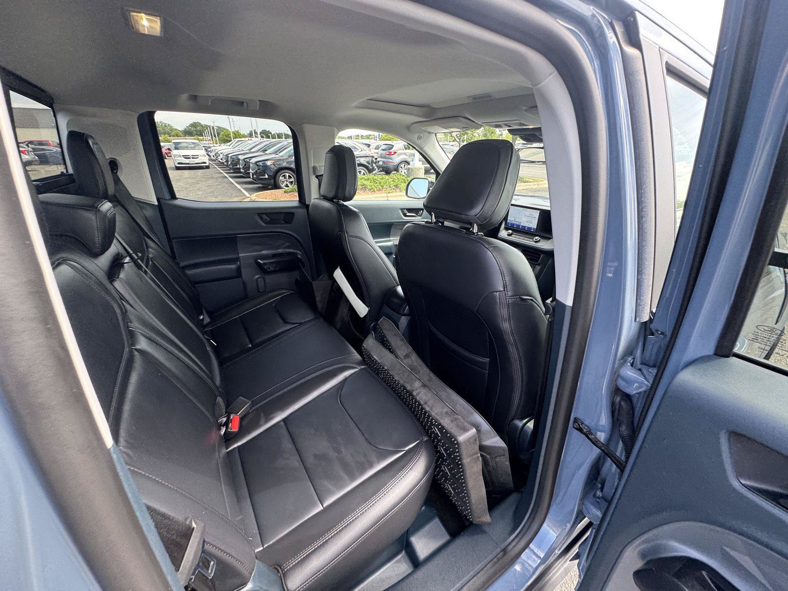 Certified 2024 Ford Maverick Lariat w/ Black Appearance Package FWD image 17
