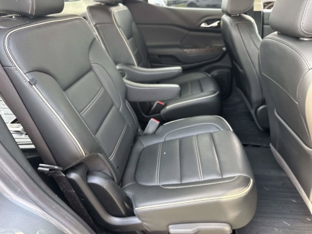 Used 2021 GMC Acadia Denali w/ Denali Ultimate Package AWD/4WD image 12