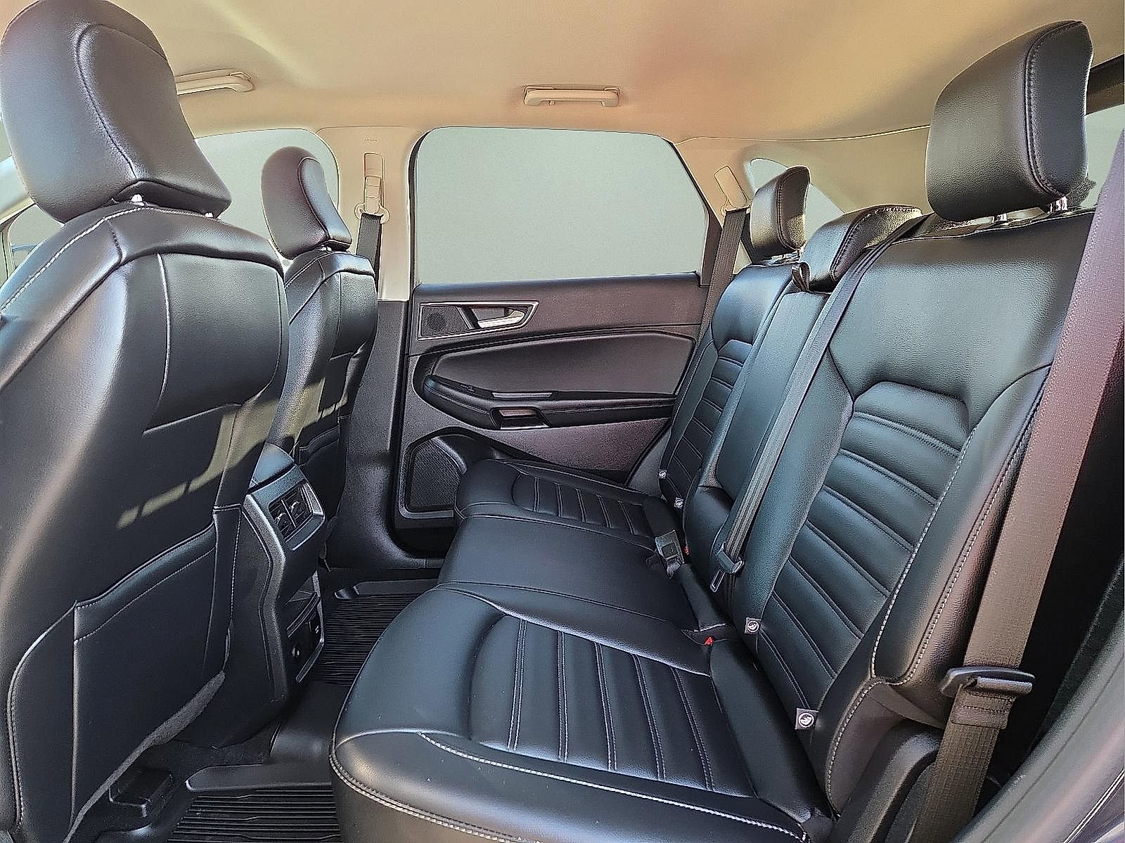 Certified 2022 Ford Edge SEL w/ Convenience Package image 10