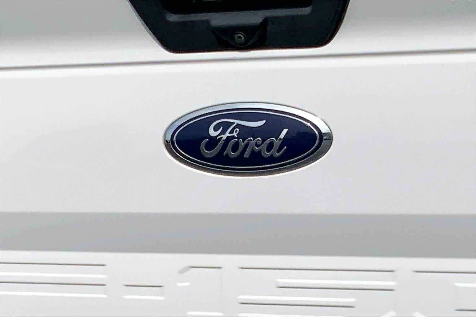 Certified 2018 Ford F150 XLT w/ Equipment Group 301A Mid RWD image 26