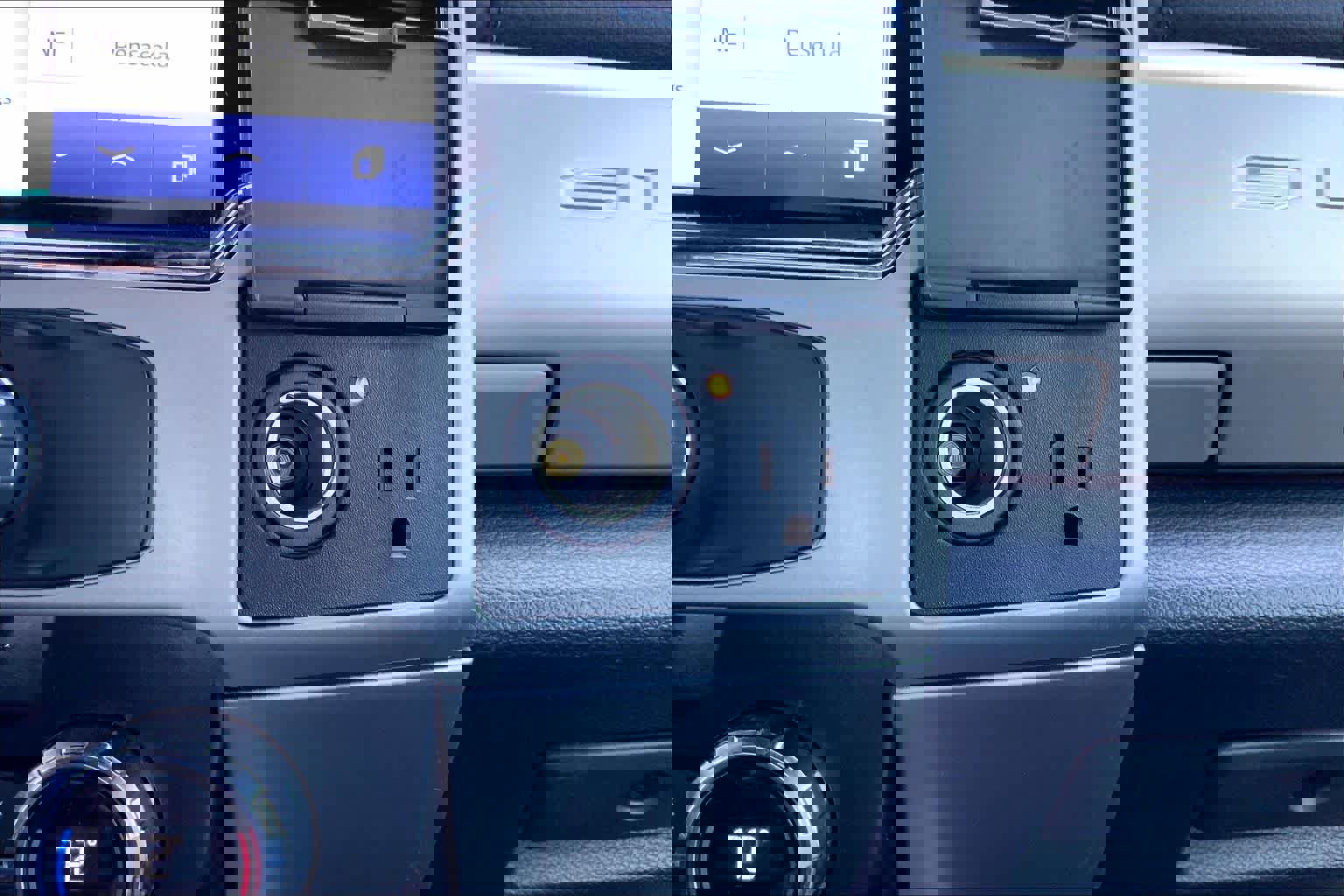 Certified 2022 Ford F250 Lariat w/ Lariat Value Package image 33