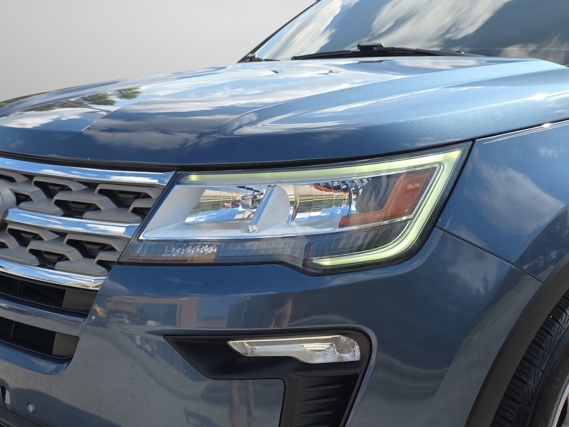 Certified 2018 Ford Explorer XLT w/ Equipment Group 202A image 57