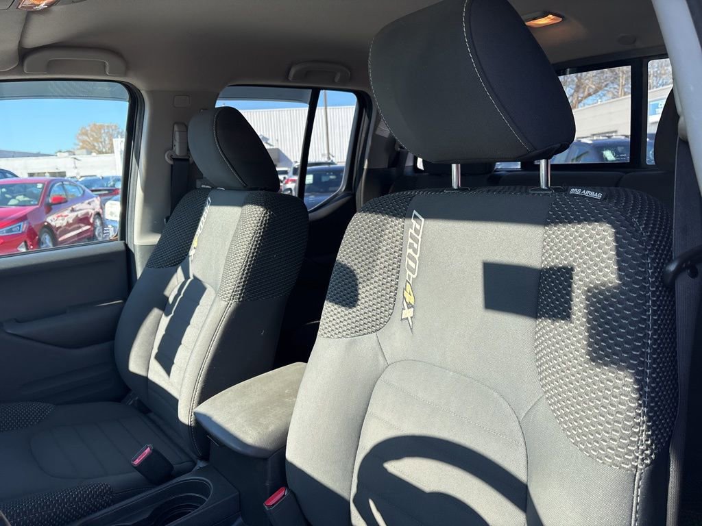 Used 2018 Nissan Frontier PRO-4X image 15