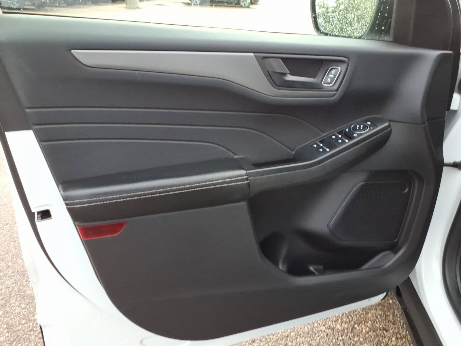 Certified 2023 Ford Escape Active AWD/4WD image 15