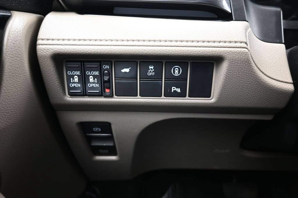 Used 2022 Honda Odyssey Elite image 18