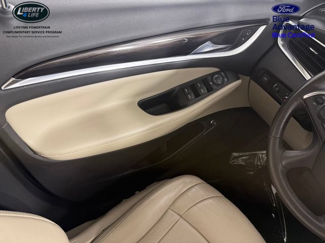 Used 2019 Buick Enclave Essence AWD/4WD image 31