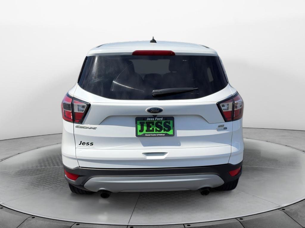 Certified 2017 Ford Escape SE w/ SE Cold Weather Package AWD/4WD image 4