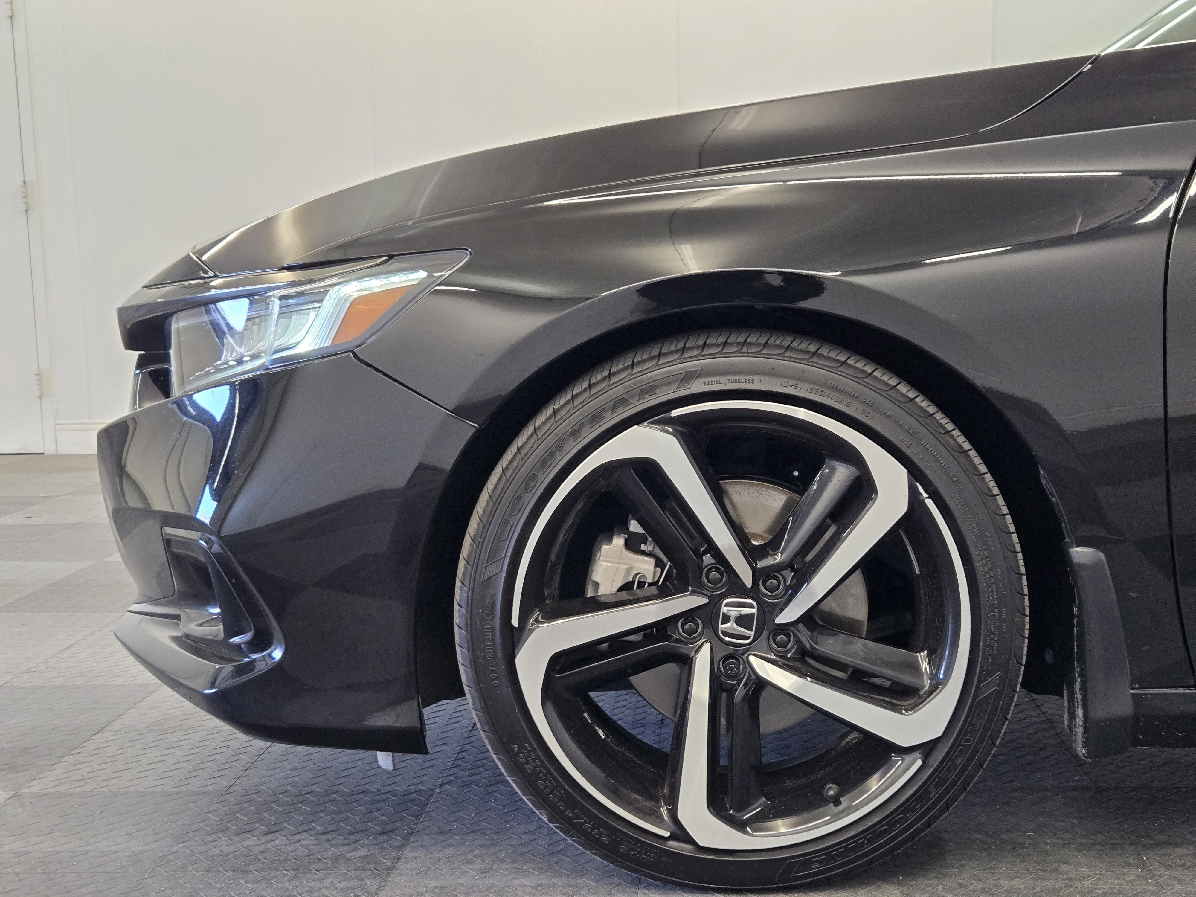 Used 2022 Honda Accord Sport image 9