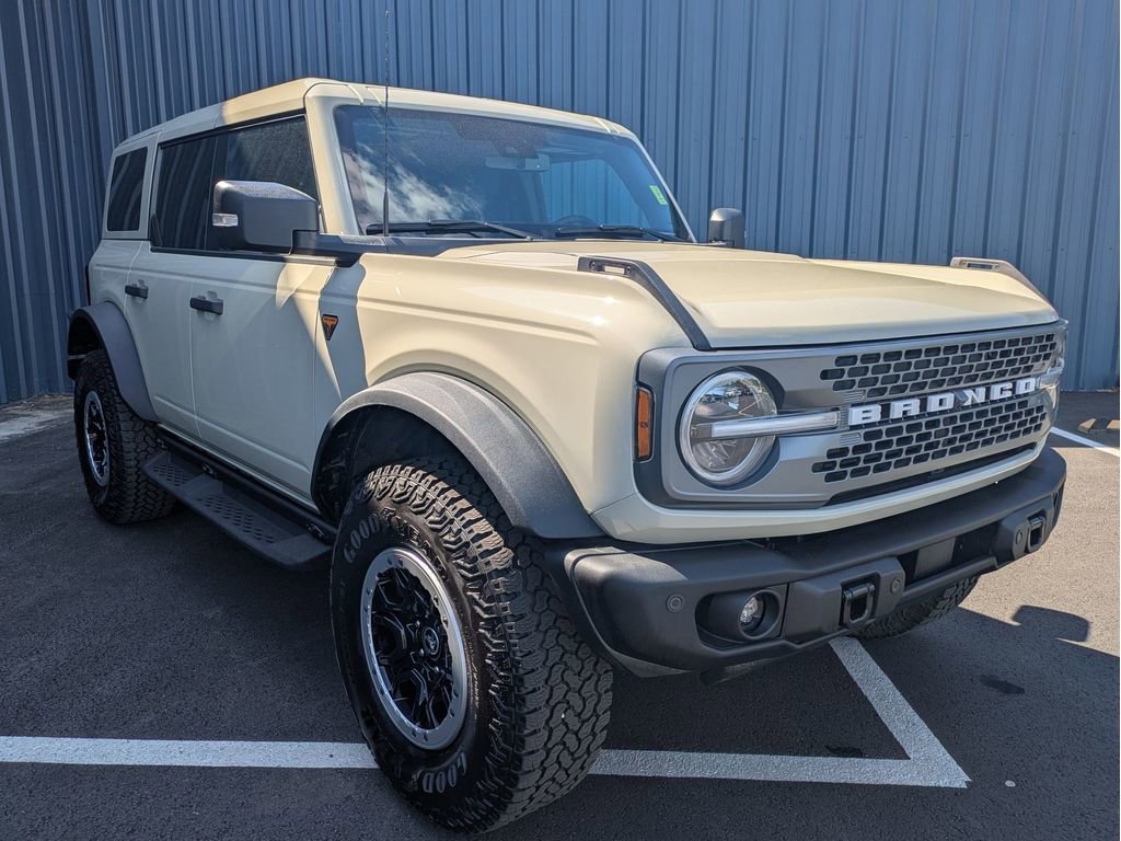 Certified 2025 Ford Bronco Badlands AWD/4WD image 4