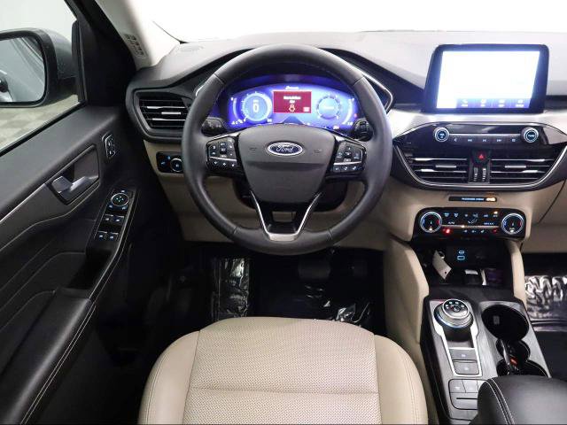 Certified 2022 Ford Escape Titanium w/ Class II Trailer Tow Package image 33