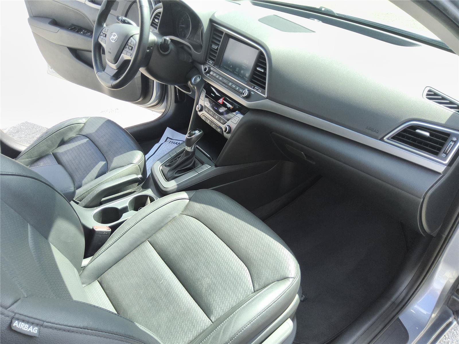 Used 2017 Hyundai Elantra Limited w/ Limited Tech Package 04 FWD image 27