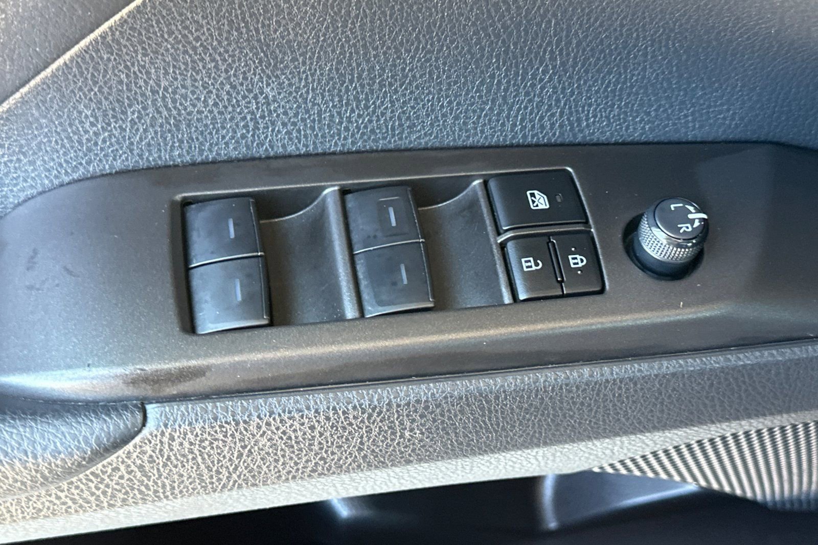 Used 2024 Toyota Camry SE w/ Audio Upgrade Package FWD image 12