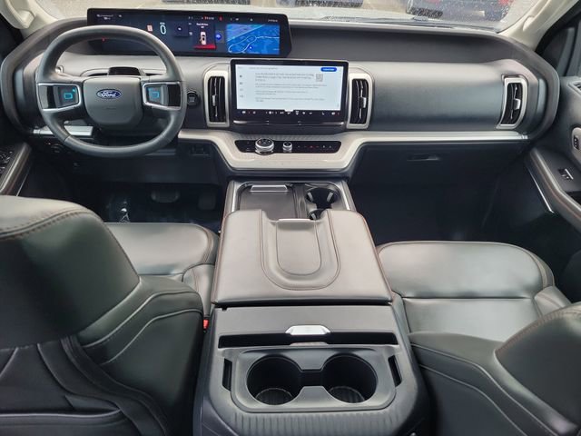 Certified 2025 Ford Expedition Active AWD/4WD image 10