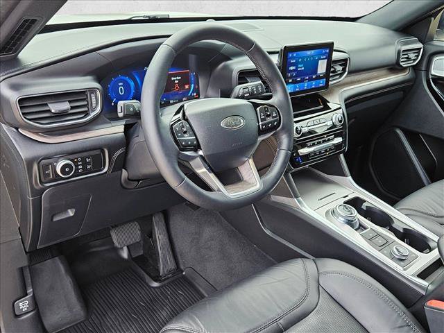 Certified 2023 Ford Explorer Platinum w/ Equipment Group 601A AWD/4WD image 10