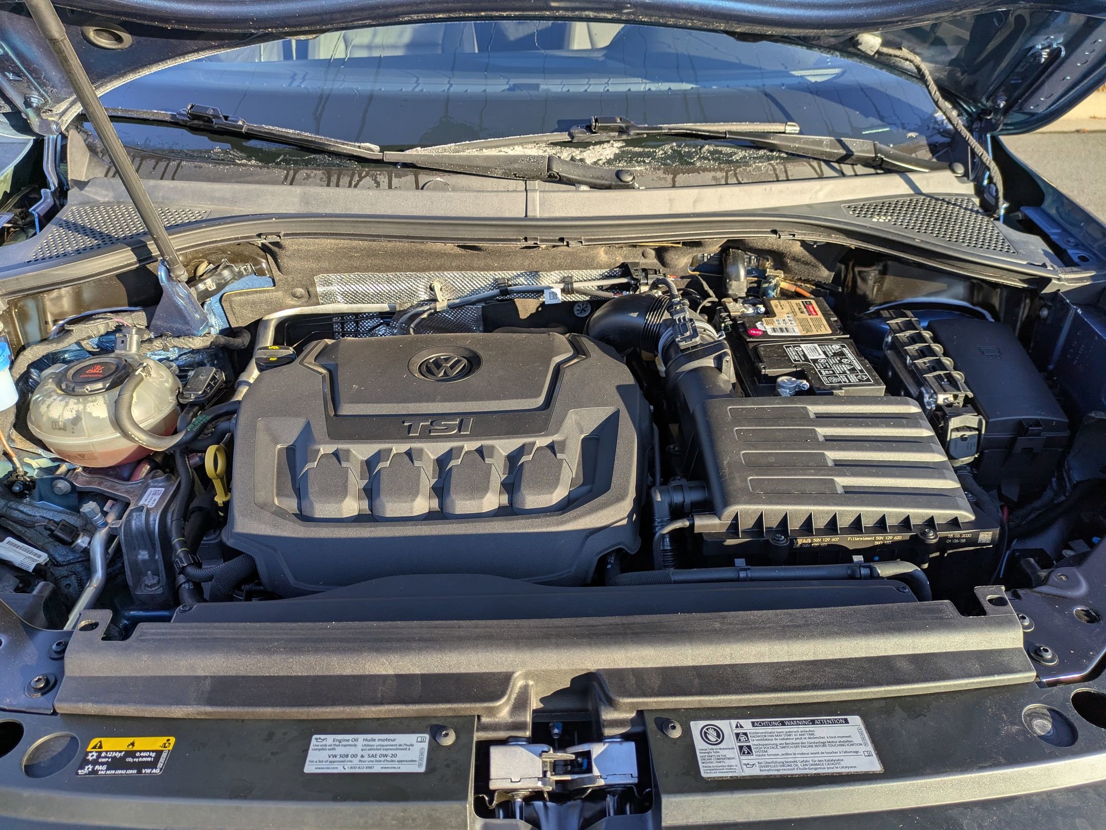 Used 2020 Volkswagen Tiguan SE image 40