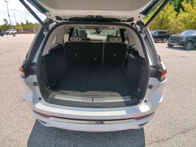 Used 2023 Jeep Grand Cherokee Overland w/ Adv Protech Group III AWD/4WD image 25