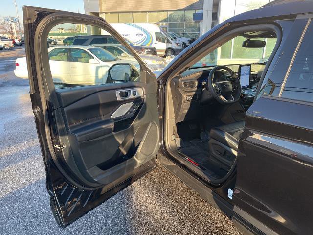 Certified 2024 Ford Explorer ST w/ Equipment Group 401A image 27