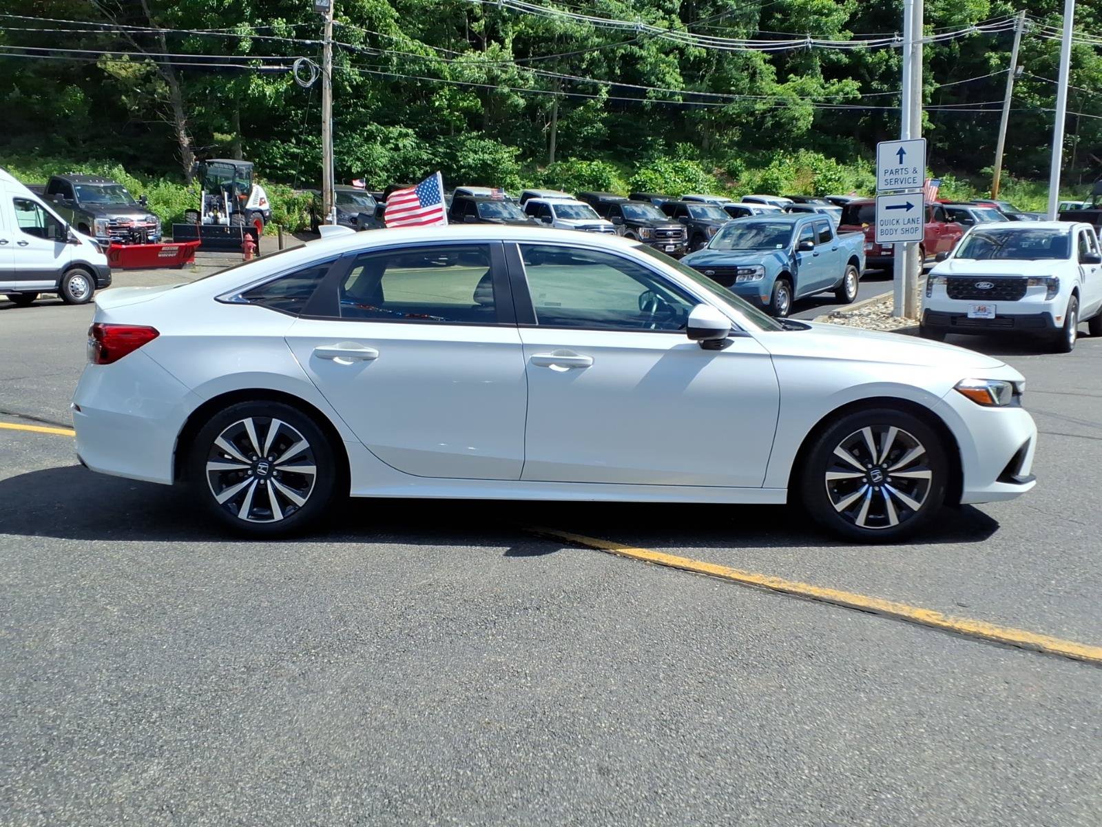 Used 2022 Honda Civic EX image 9