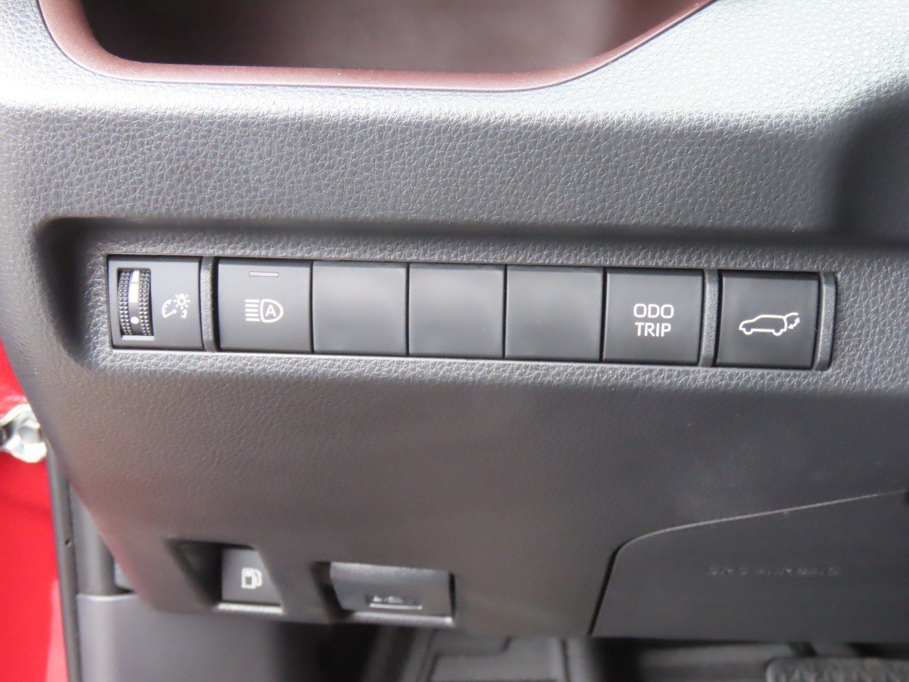 Used 2025 Toyota RAV4 Limited AWD/4WD image 27