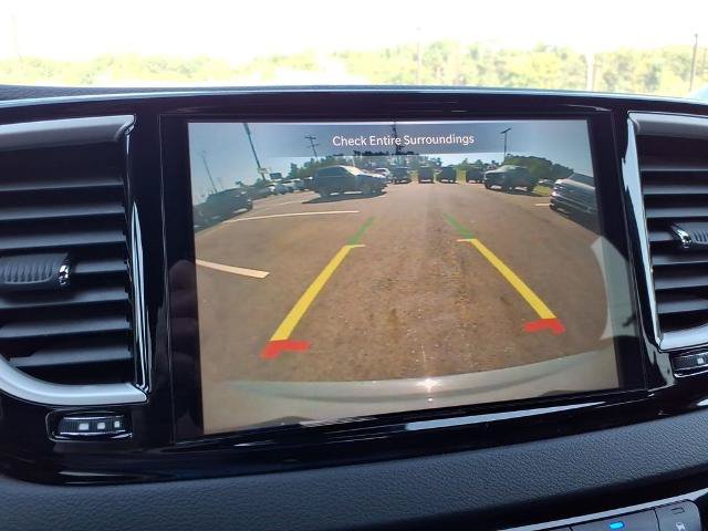 Used 2025 Chrysler Pacifica Select FWD image 19