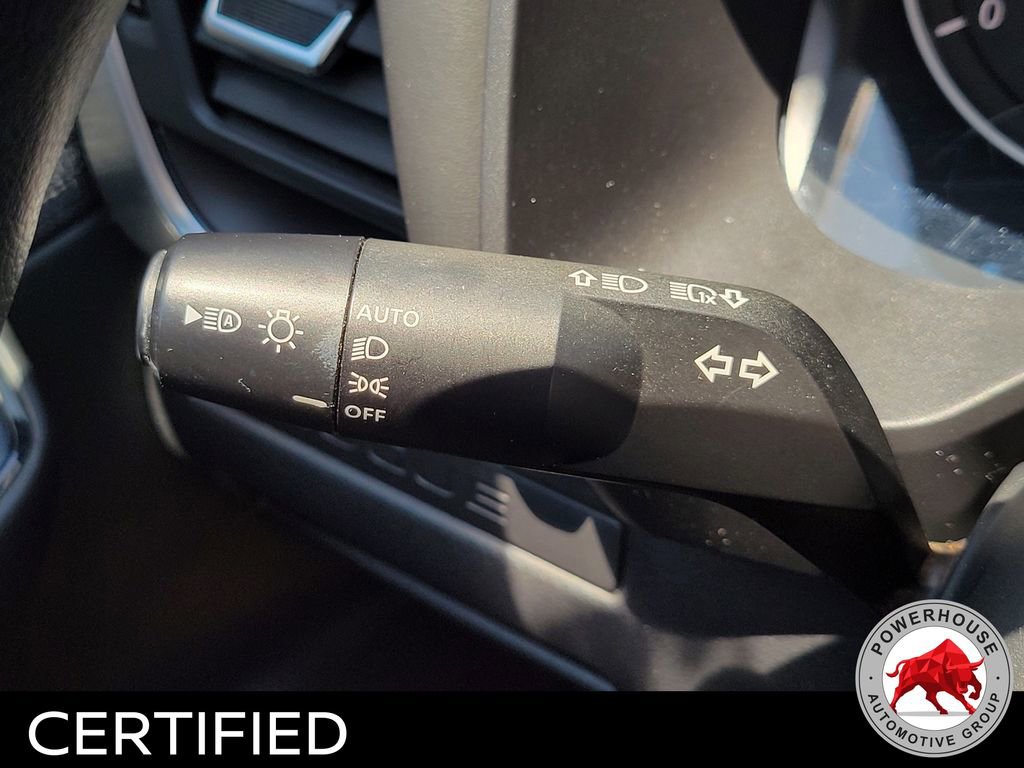 Used 2023 Nissan Rogue S FWD image 29