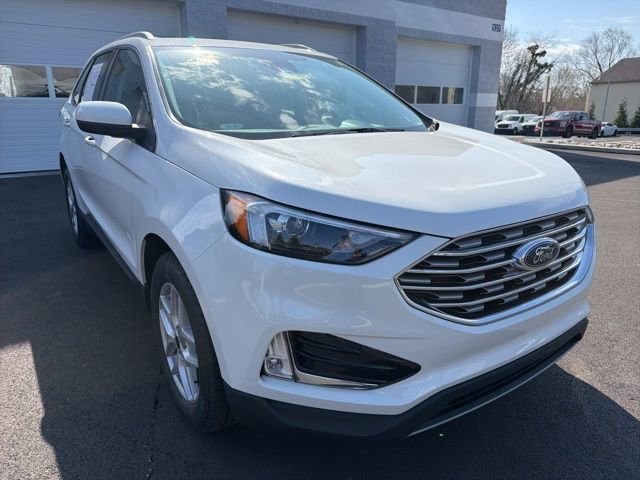 Certified 2022 Ford Edge SEL w/ Convenience Package image 2