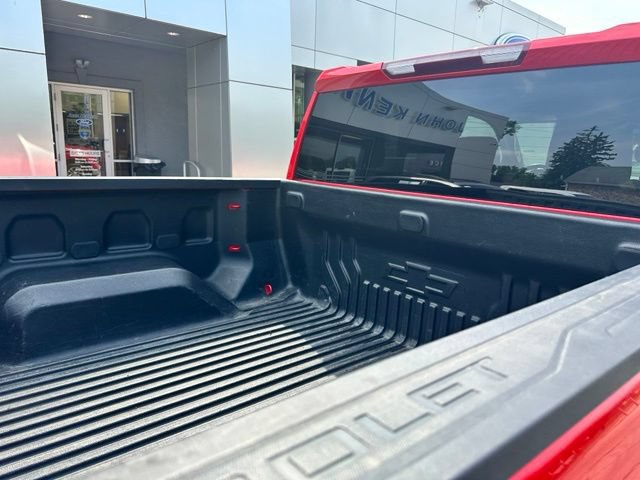 Used 2023 Chevrolet Silverado 1500 LT AWD/4WD image 18
