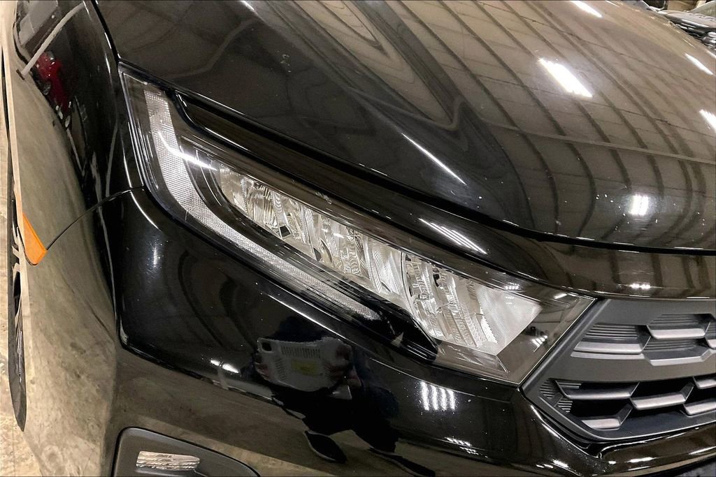 Used 2025 Honda Odyssey Sport-L image 28