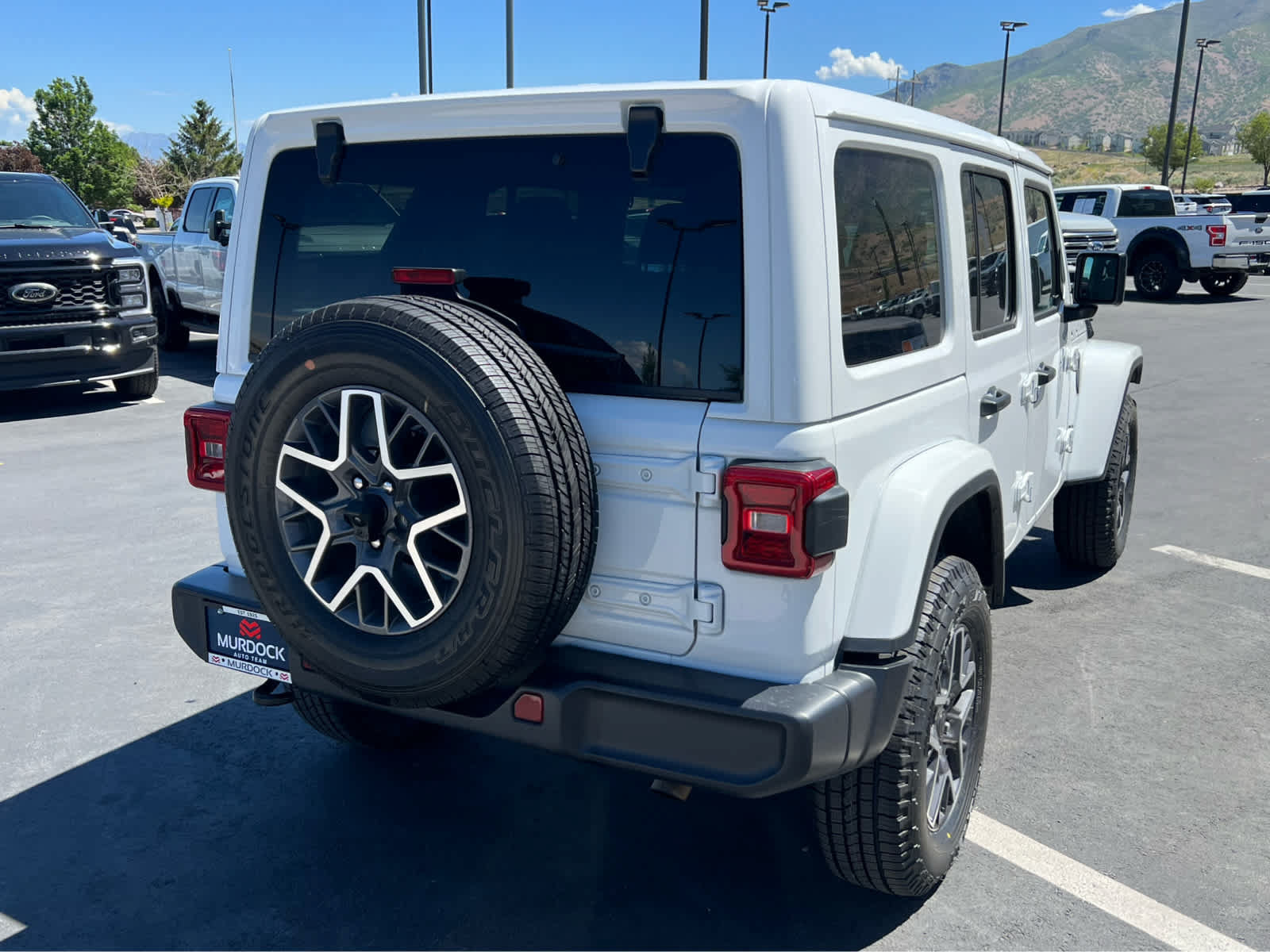 Used 2025 Jeep Wrangler Unlimited Sahara AWD/4WD image 8