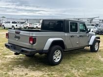 Used 2021 Jeep Gladiator Sport AWD/4WD image 13