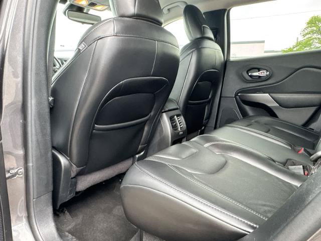 Used 2021 Jeep Cherokee Latitude Lux AWD/4WD image 18
