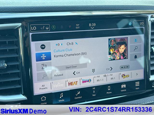 Used 2024 Chrysler Pacifica Limited FWD image 29