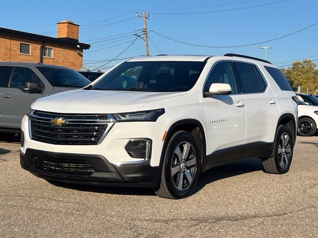 Used 2023 Chevrolet Traverse LT w/ LT Premium Package AWD/4WD image 29