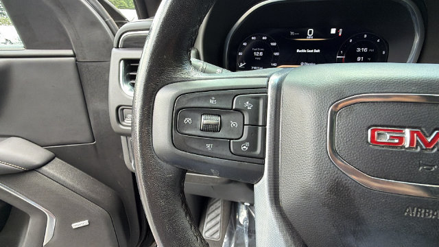 Used 2022 GMC Yukon SLT w/ SLT Luxury Package AWD/4WD image 29
