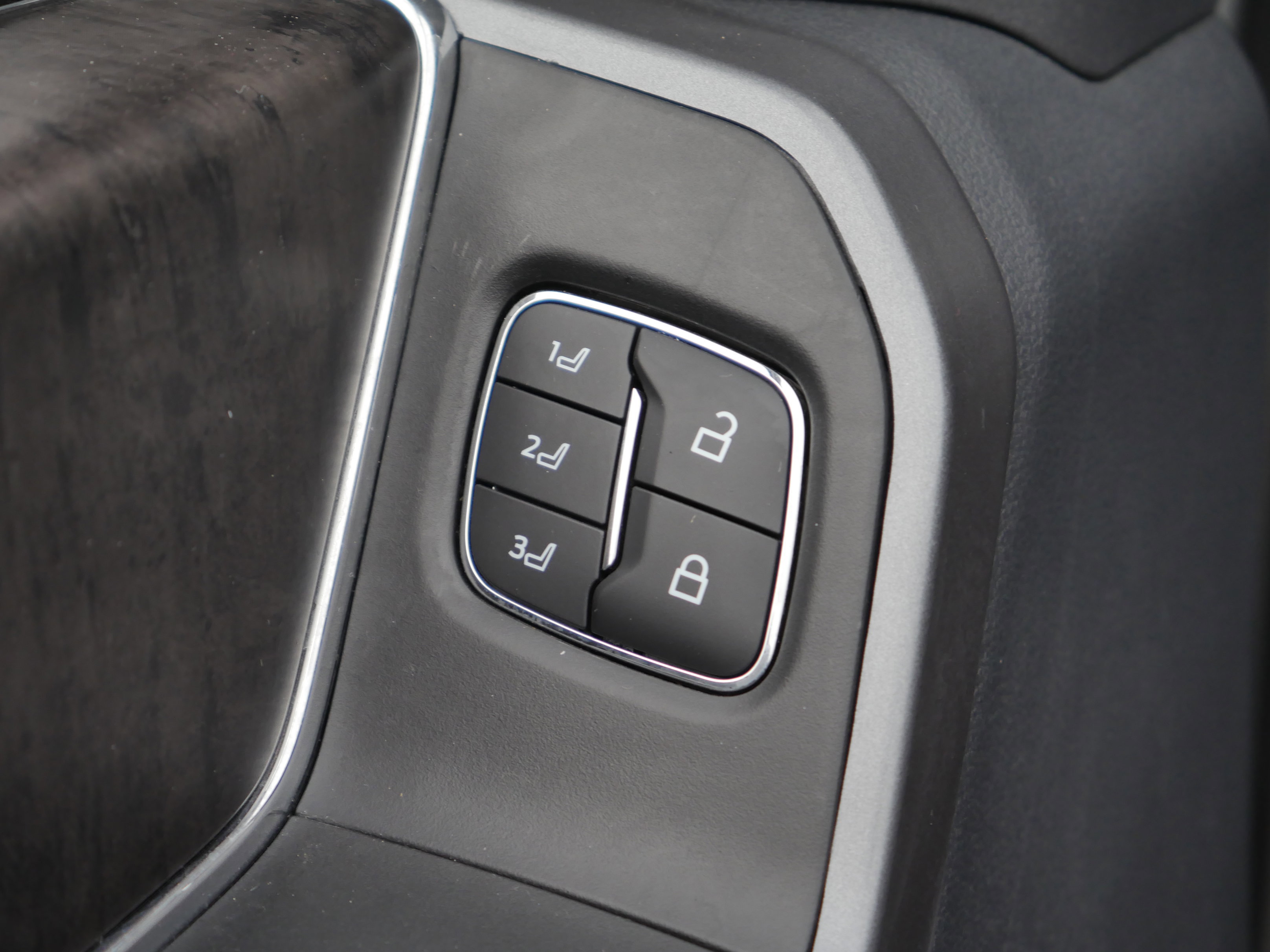 Certified 2025 Ford F450 Lariat image 41