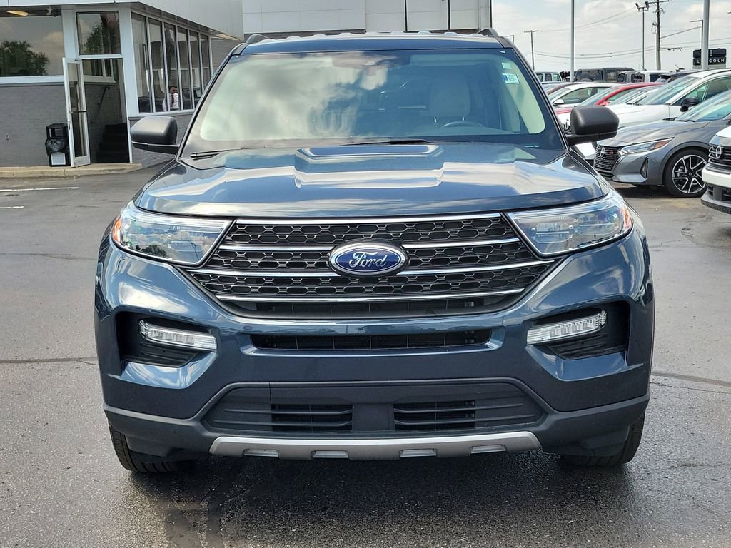 Certified 2023 Ford Explorer XLT w/ Equipment Group 202A AWD/4WD image 8