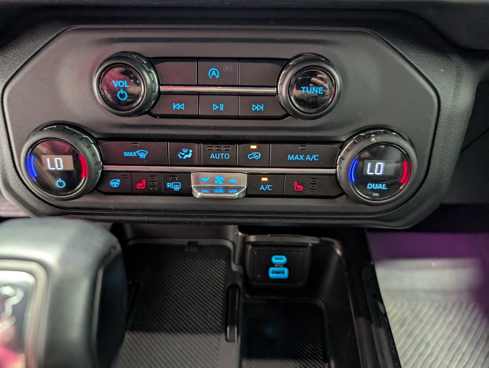 Certified 2025 Ford Bronco Outer Banks AWD/4WD image 33